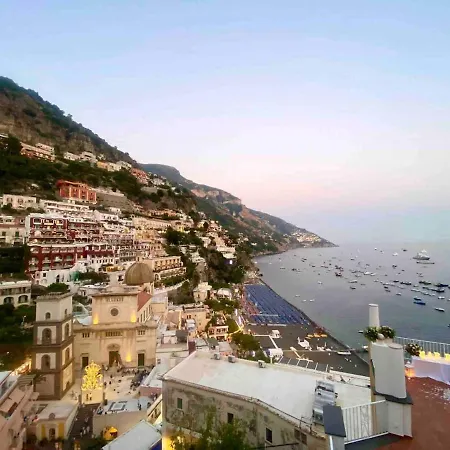 Casa Cosenza بوسيتانو